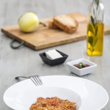 酒店 卡里阿度假套房酒店 - 仅限成人入住 费拉