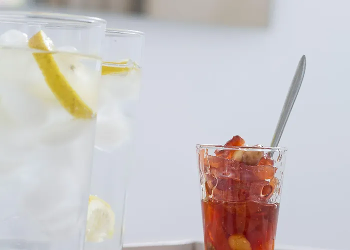 卡里阿度假套房酒店 - 仅限成人入住 3* 费拉