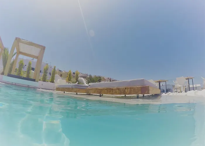 Callia Retreat - Adults Only Ξενοδοχείο Φηρά